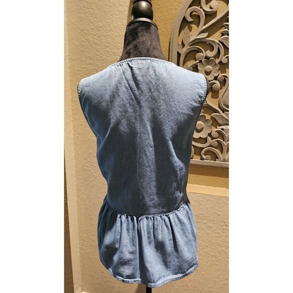 A.N.A XL Woman's Coastal Sleeveless Light Blue Chambray Wrap Top With Peplum Hem - Picture 2 of 6
